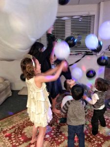 Family Friendly New Year's Ideas #kids #newyears #balloondrop