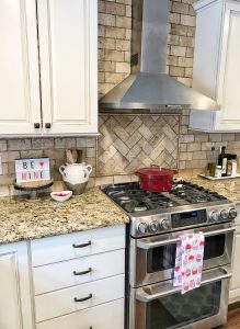 Valentine's Day Decor Farmhouse kitchen