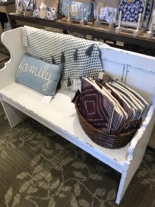 Farmhouse Finds at Kirklands #benches #pewbench #modernfarmhouse #fixerupperstyle