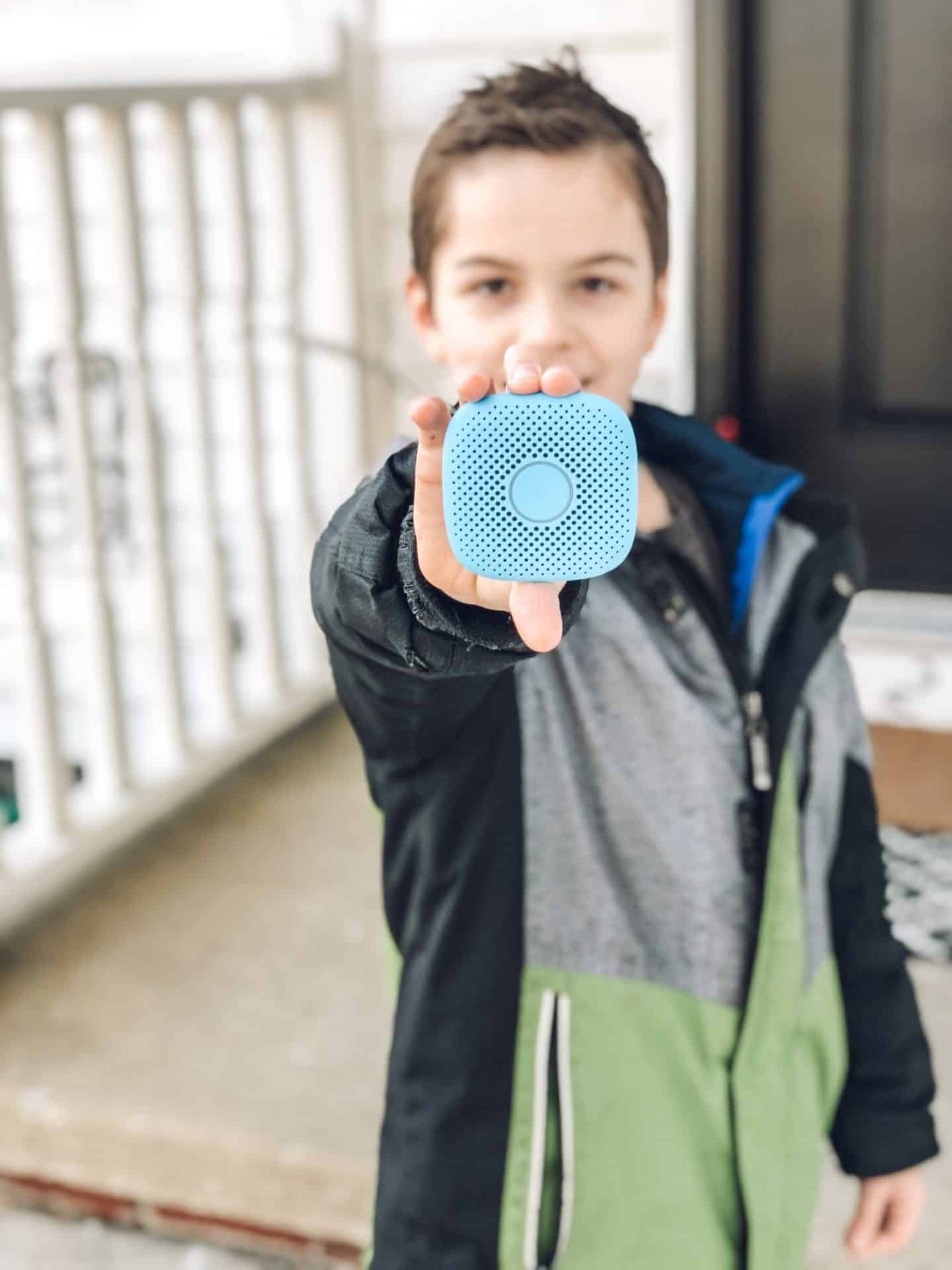 The screen free phone for kids #technologyforkids #kidsphones #smartphonealternativeforkids