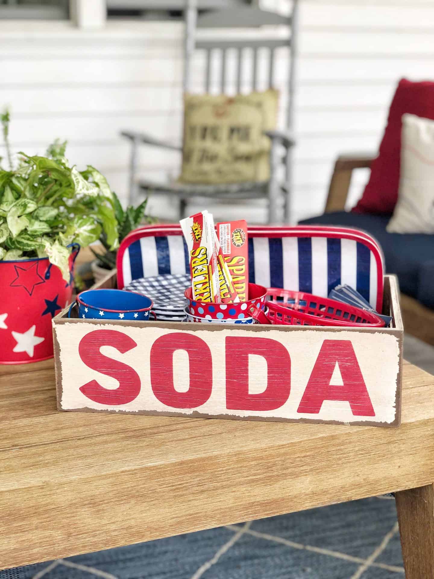 4th of July decor ideas #redwhiteblue #outdoordecor #patios #party