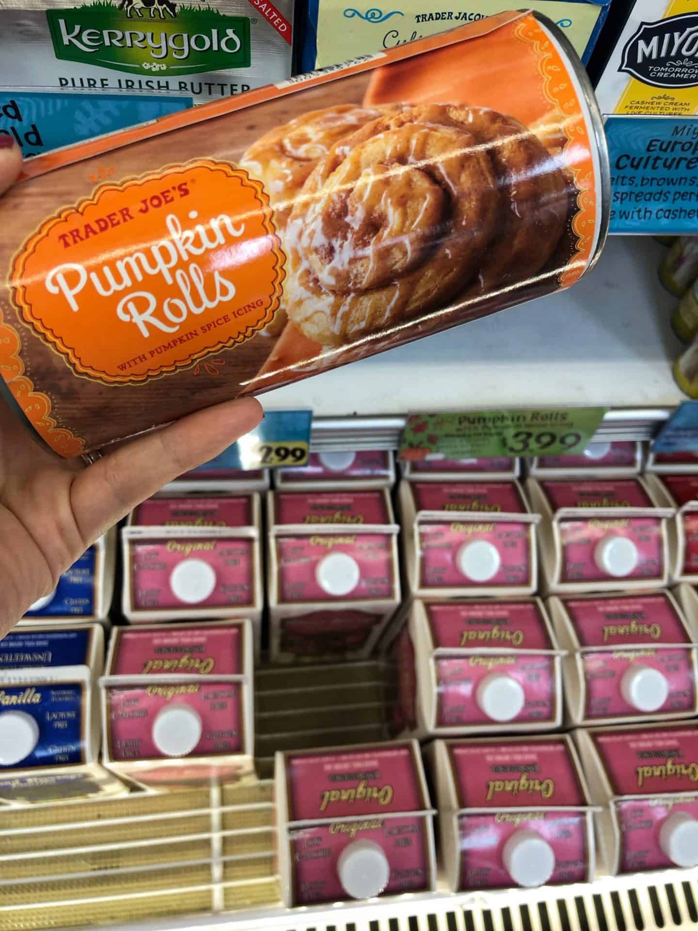 What to buy at Trader Joe's in the Fall #shoppinglist #printable #pumpkinspice