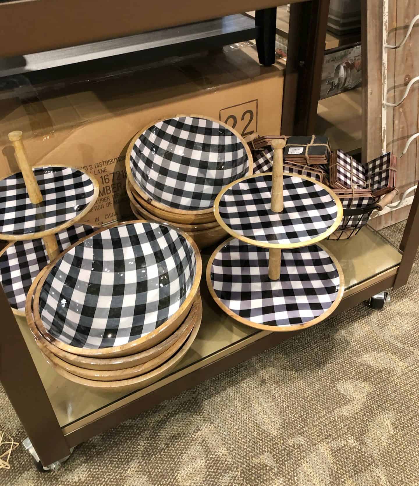 buffalo check tiered tray