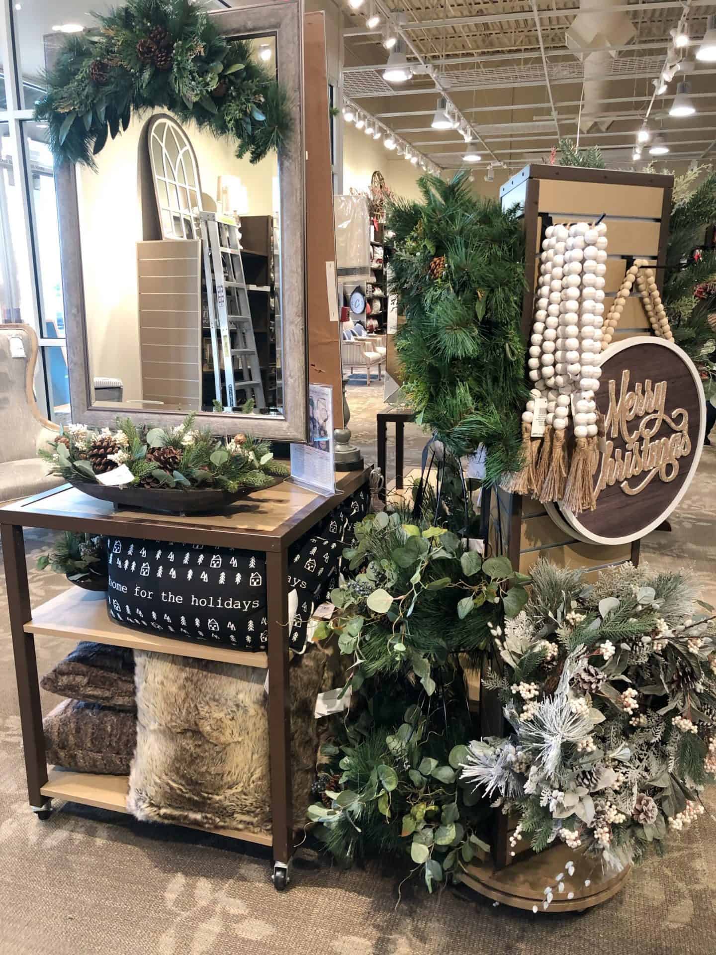 Green, Black and White Christmas decor #farmhouse #rustic #wood 