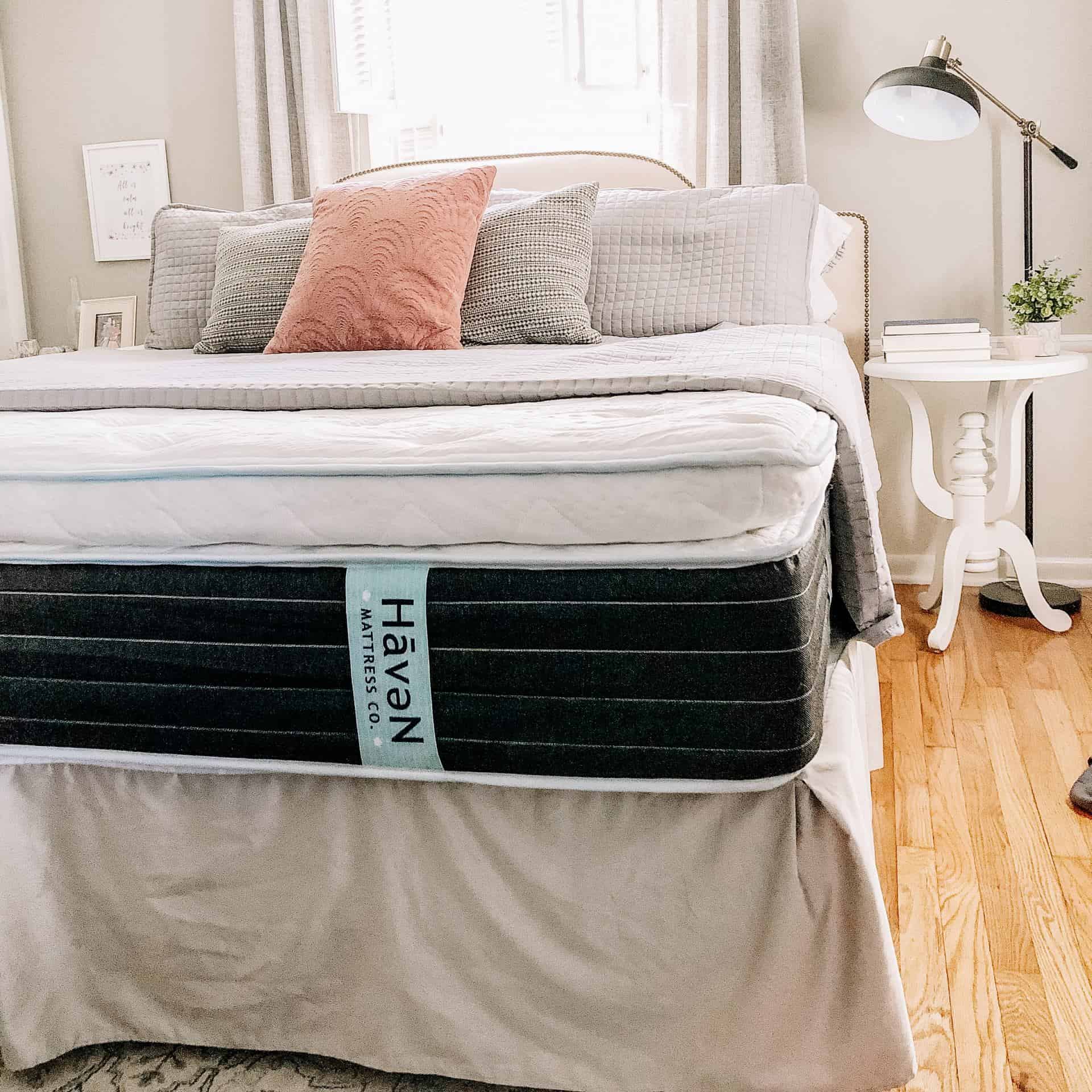 Cozy Bedroom Decor Tips #sponsored #mattress #farmhousebedroom