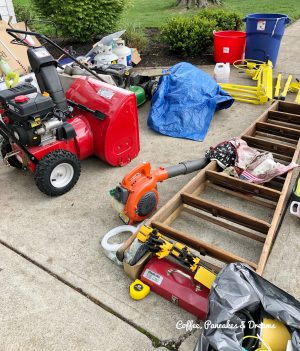 how to declutter your garage