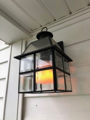 Flame look lightbulb for front porch